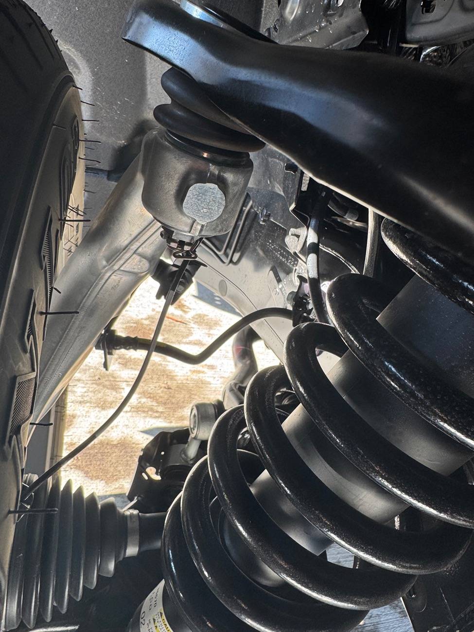 2025 4runner 6th gen Factory 20" wheels on 33" tires (275/60/20) fit no rubbing IMG_6546