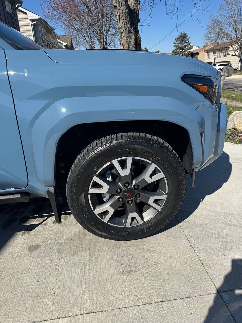 2025 4runner 6th gen Factory 20" wheels on 33" tires (275/60/20) fit no rubbing IMG_6552