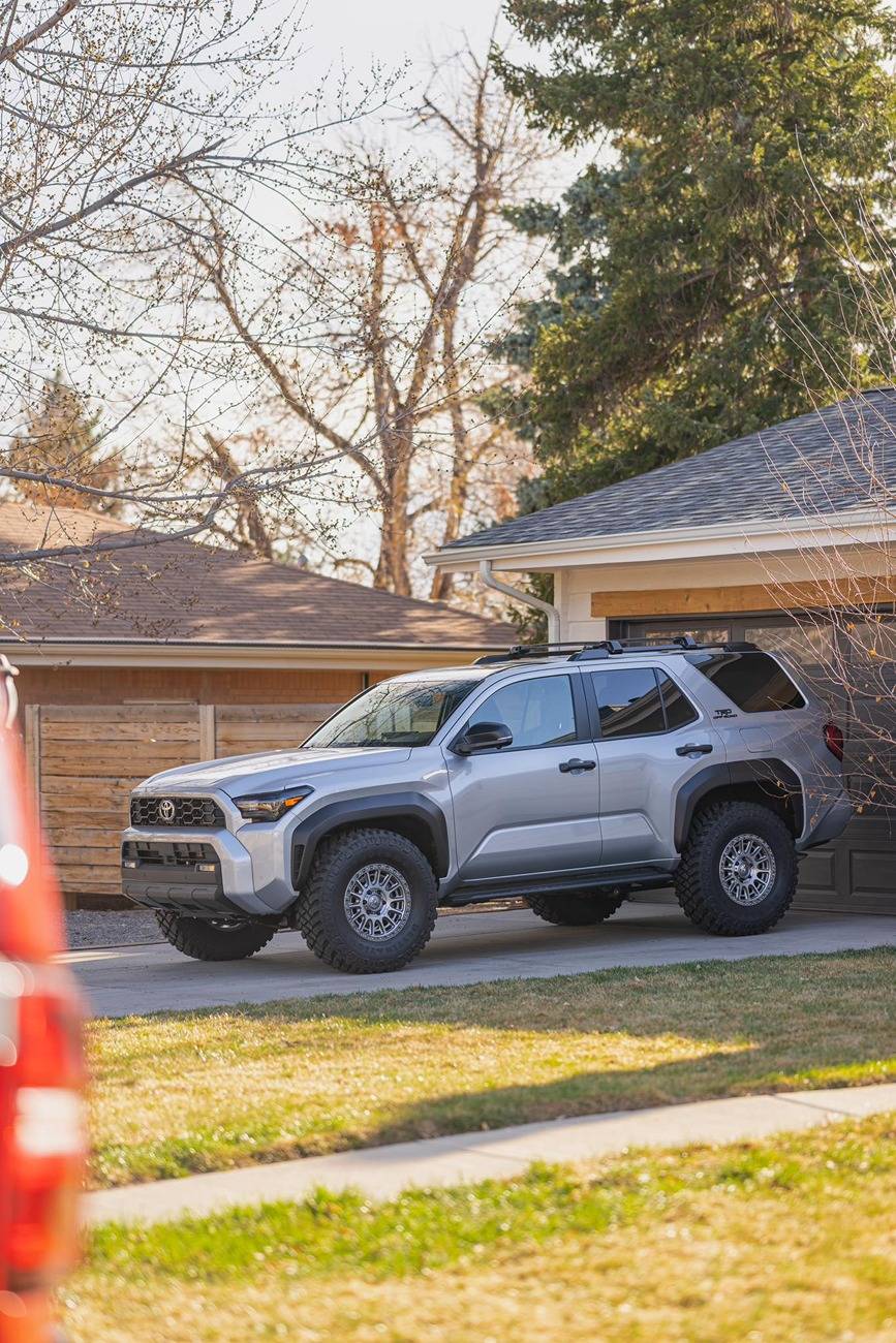 2025 Toyota 4runner CUTTING EDGE (Silver) Photos 4Runner 6th Gen (2025+) 35x12.50r17 35s on stock 2025 4Runner 6th gen +34 mm offset fuel wheels firestone destination 