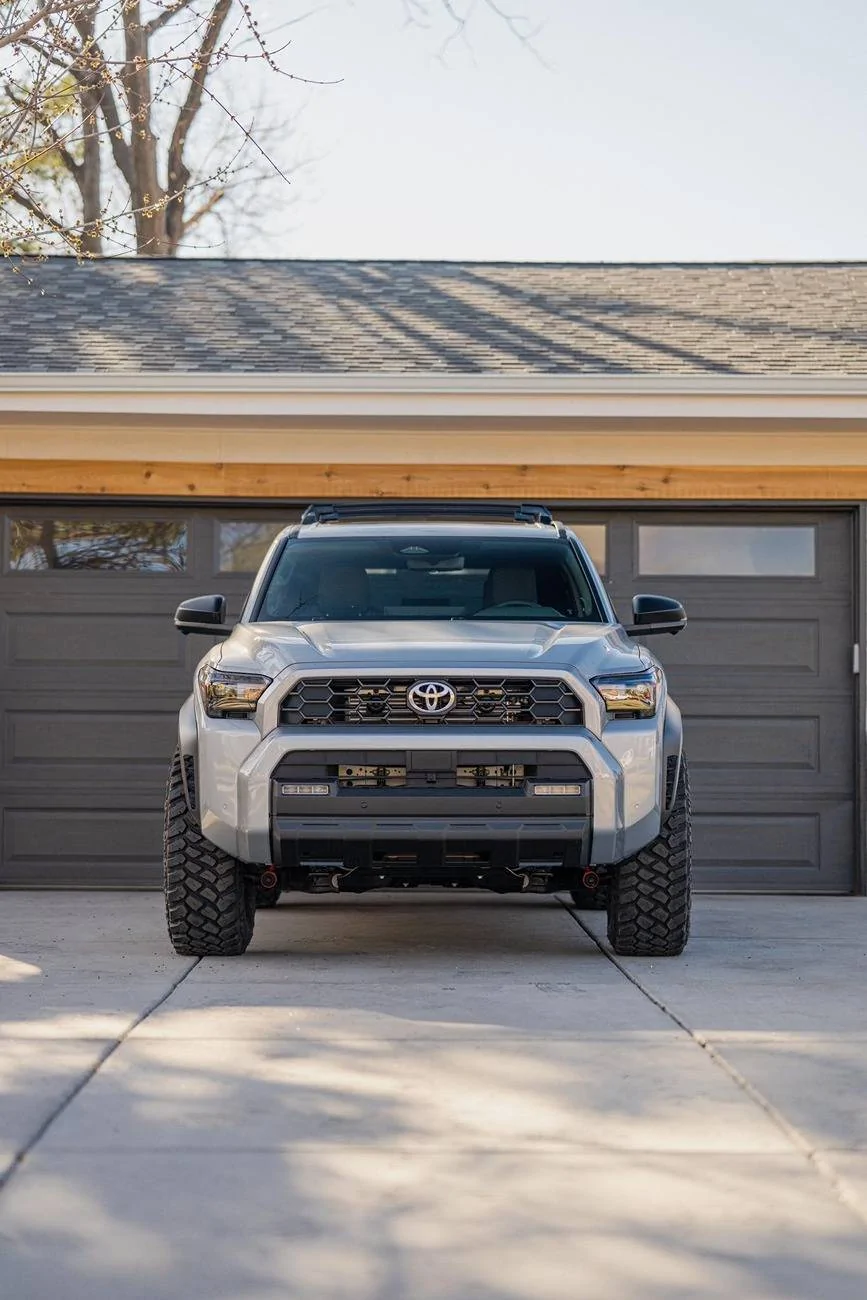 2025 Toyota 4runner CUTTING EDGE (Silver) Photos 4Runner 6th Gen (2025+) 35x12.50r17 35s on stock 2025 4Runner 6th gen +34 mm offset fuel wheels firestone destination