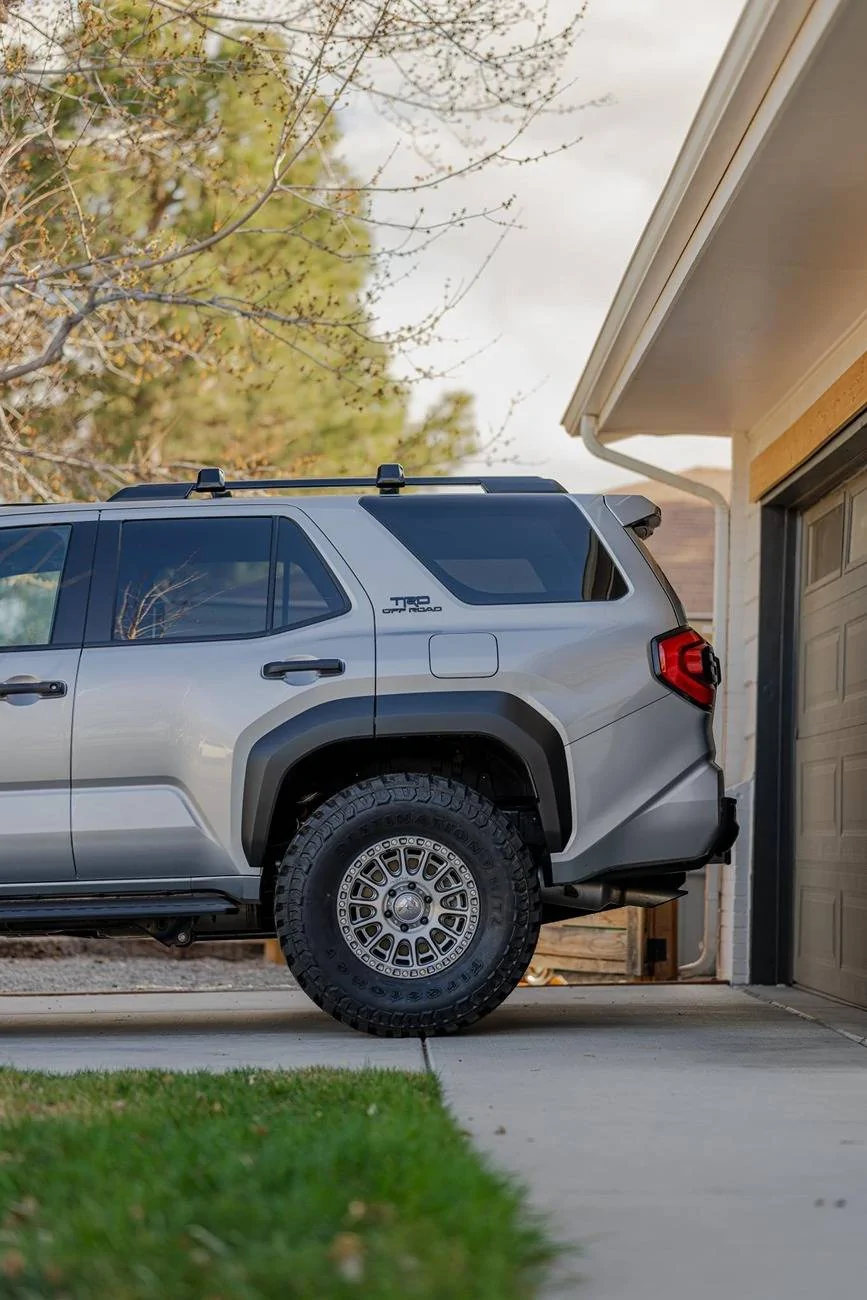 2025 Toyota 4runner CUTTING EDGE (Silver) Photos 4Runner 6th Gen (2025+) 35x12.50r17 35s on stock 2025 4Runner 6th gen +34 mm offset fuel wheels firestone destination