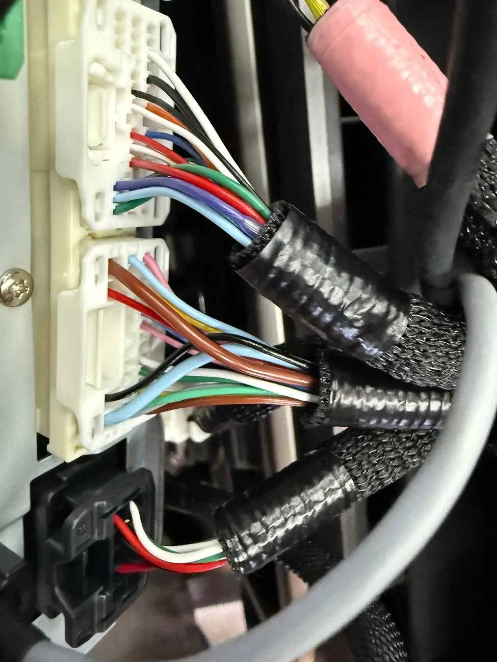 2025 4runner 6th gen Radio Wiring-LOC harness IMG_7647