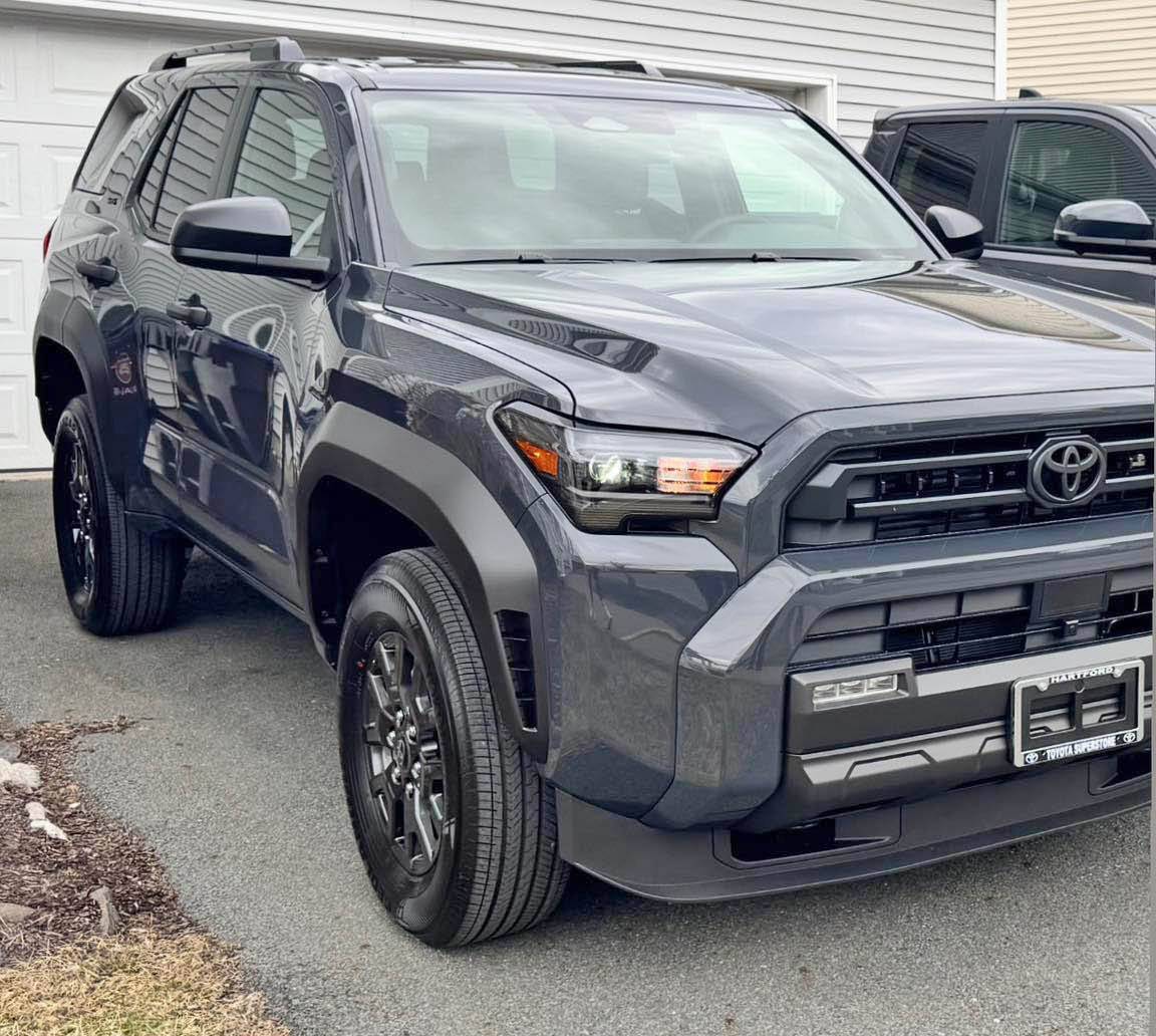 2025 Toyota 4runner UNDERGROUND Photos 4Runner 6th Gen (2025+) factory stock sr5 wheels