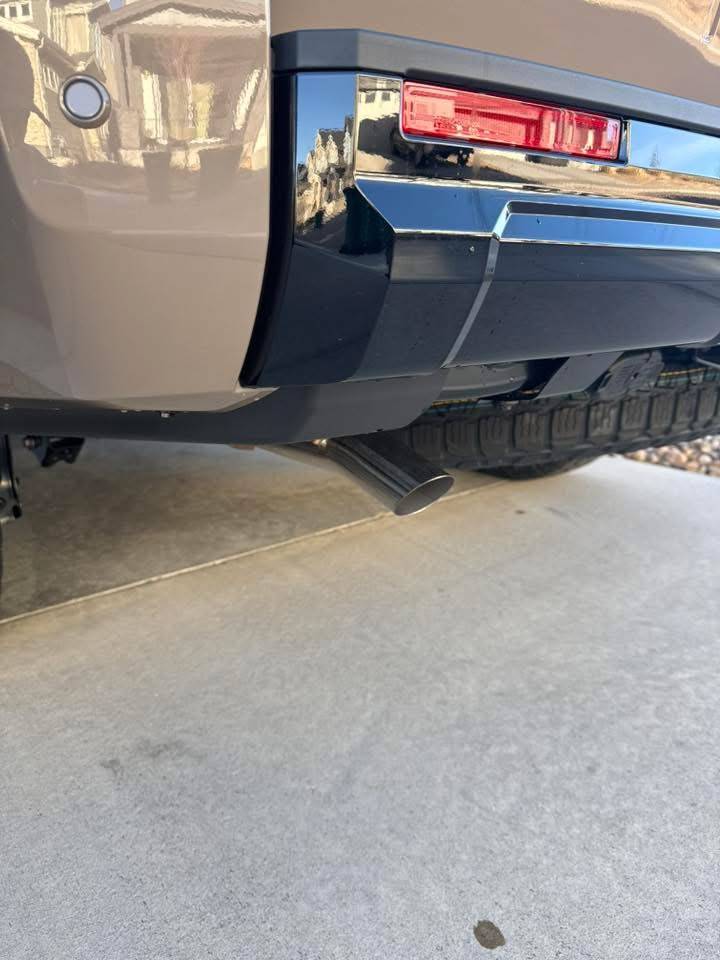 2025 4runner 6th gen TRD PRO not coming with black exhaust tips ? IMG_6085