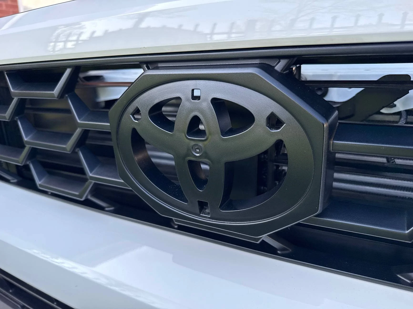 2025 4runner 6th gen Chrome Front Badge Overlay imag