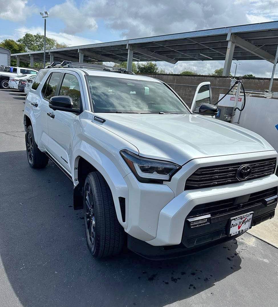 2025 4runner 6th gen WIND CHILL PEARL Photos 4Runner 6th Gen (2025+) platinum-2025-4runner-6th-gen-delivery-2-