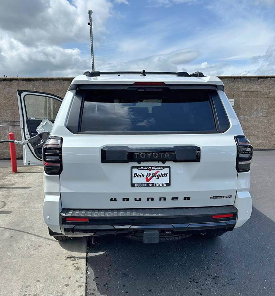 2025 4runner 6th gen WIND CHILL PEARL Photos 4Runner 6th Gen (2025+) platinum-2025-4runner-6th-gen-delivery-3-