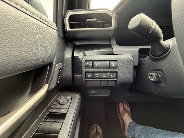 2025 4runner 6th gen BLACK Photos 4Runner 6th Gen (2025+) image0-jpe
