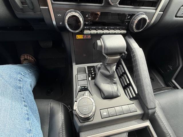 2025 4runner 6th gen BLACK Photos 4Runner 6th Gen (2025+) image1-jpe