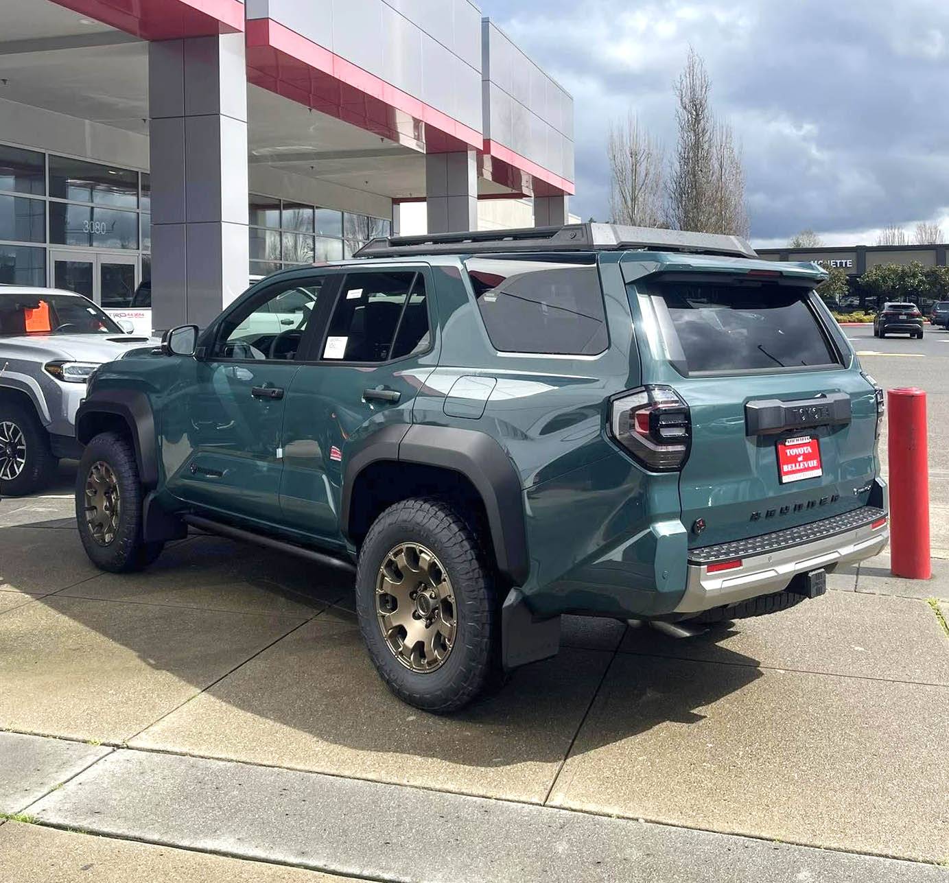 2025 4runner 6th gen Trailhunter 2025 4Runners arrive! (Ice Cap & Everest Pics) Everest Trailhunter 4Runner 6th gen 2