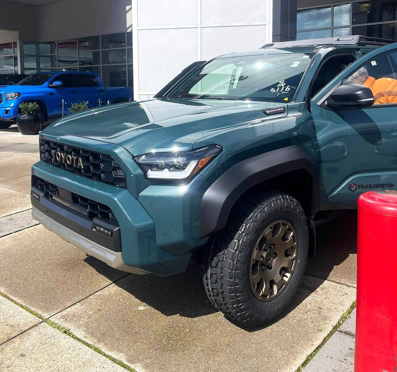 2025 4runner 6th gen Trailhunter 2025 4Runners arrive! (Ice Cap & Everest Pics) Everest Trailhunter 4Runner 6th gen 1
