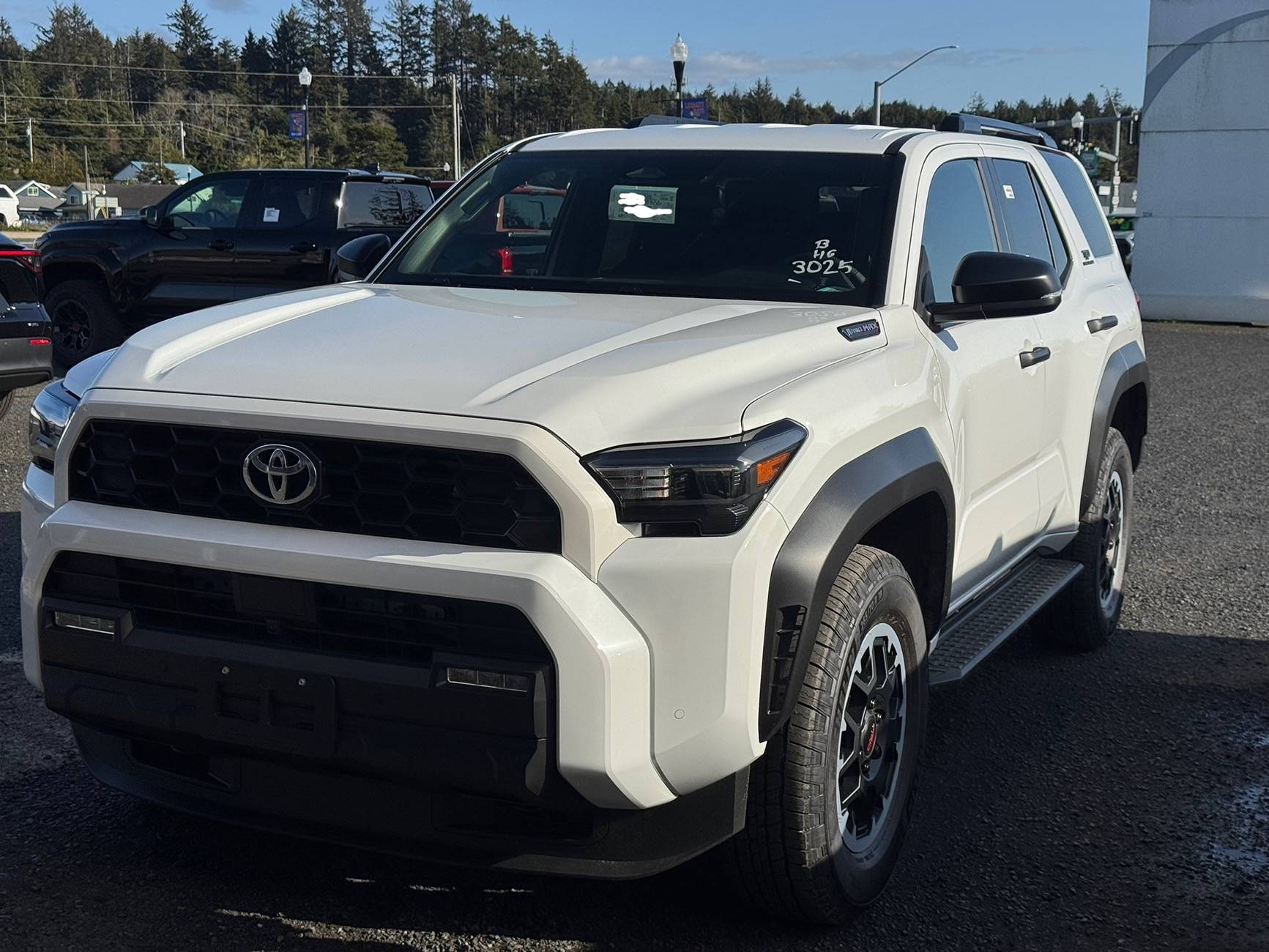 2025 Toyota 4runner ICE CAP WHITE Photos 4Runner 6th Gen (2025+) IMG_4731