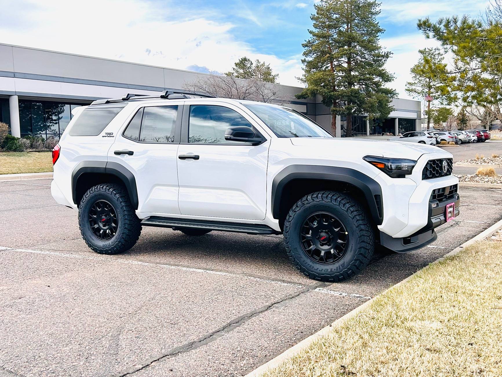 2025 4runner 6th gen New owner 2025 Ice Cap OR: 2" inch level lift. 285/70/18 BFG KO3 IMG_9787