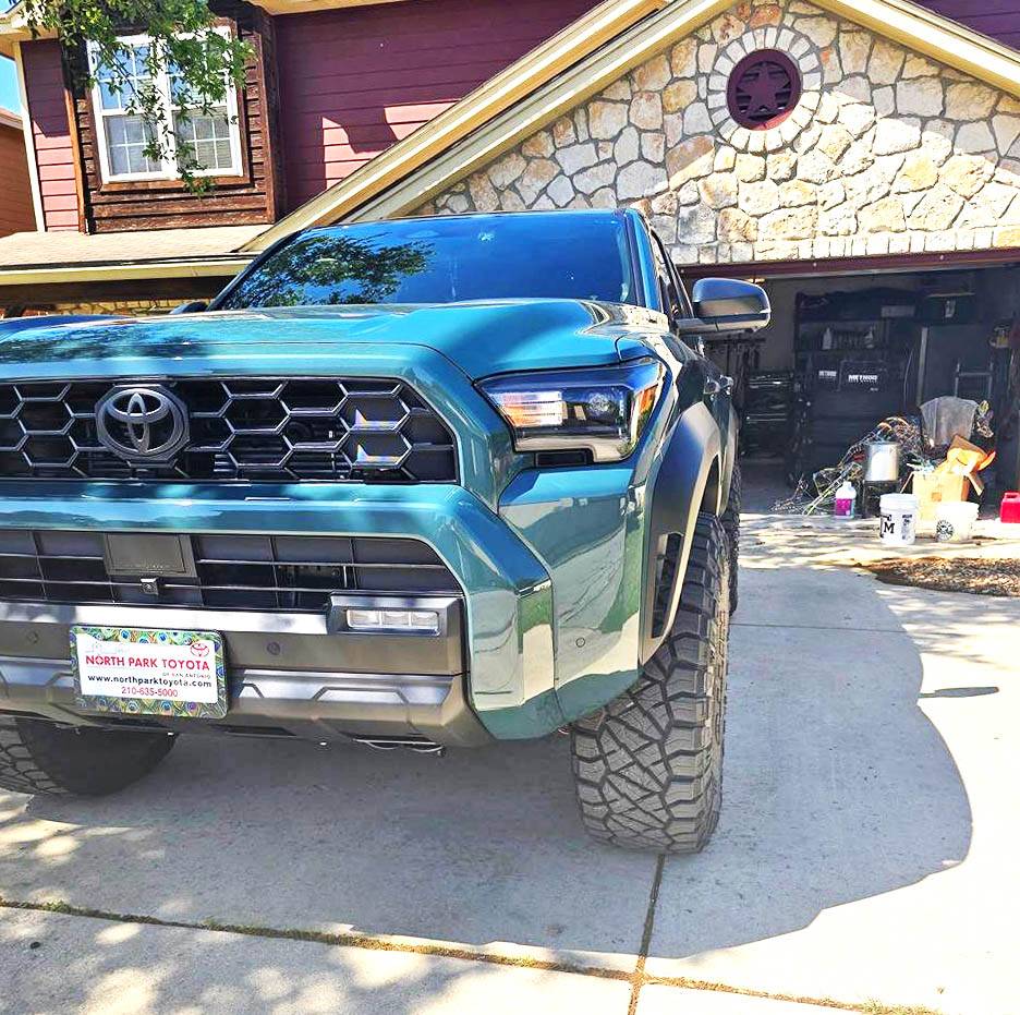 2025 4runner 6th gen 35's Tires (35x12.5R17 Ridge Grappler) and Method 310 Wheels (+35 offset) and Westcott Precollar Lift 35%22 Inch Tires (35x12.5R17 Ridge Grappler) and Method 310 Wheels (+35 offset) and Westcott P
