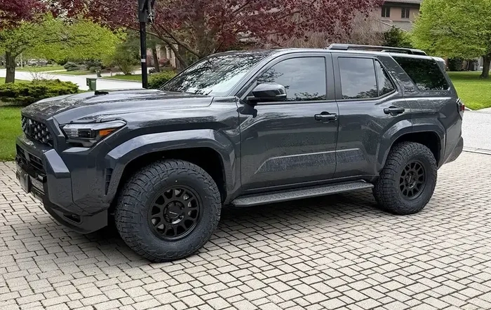 285/70/17 Wildpeak AT4W, +35 offset Method 703, no lift, no rub (photos)