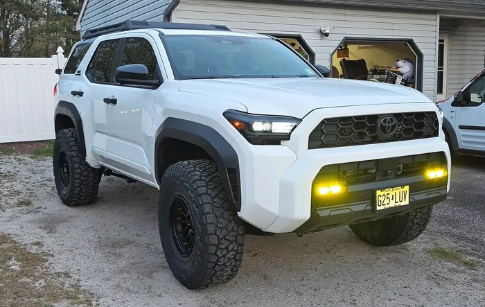 2025 ORP build 3" lift (ReadyLift SST 2.1 lift), 17x9 0mm offset wheels, 35s