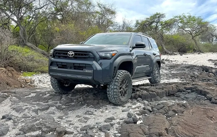 2026 SR5 build: 3.5" Rough Country Lift w/ M1 shocks, 295/70/17 Gladiator X Comp M/T tires, stock wheels, 1" spacer
