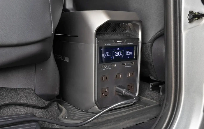 Dual-battery setup for the Hybrid 4Runner
