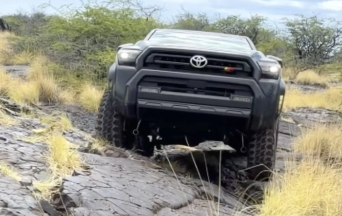 No lockers Needed. SR5 and A-TRAC FTW! (Off-roading / Crawling)