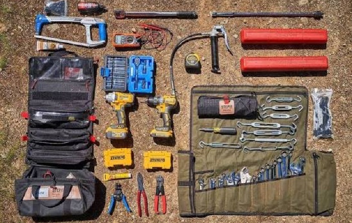 What Makes a Solid Overlanding Tool Kit for 6G4R? Post Recommendations (w/ Links)