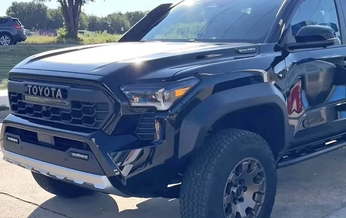 Sounds of Snorkel, Hybrid Turbo Engine, Exhaust, BOV  (Trailhunter i-Force Max) -- start up, revs, acceleration