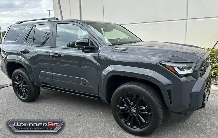 Platinum Trim (Underground / Dark Navy interior) 2025 4Runner first public look