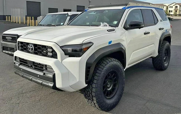 First 6th gen 4Runner on 35s, lift kit, aftermarket roof rack  (@ Westcott Designs)