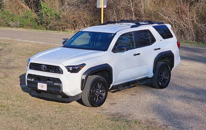 6th Gen, SR5 2WD is mine! My 1st 4Runner - Owner Review (coming from Jeep Gladiator)