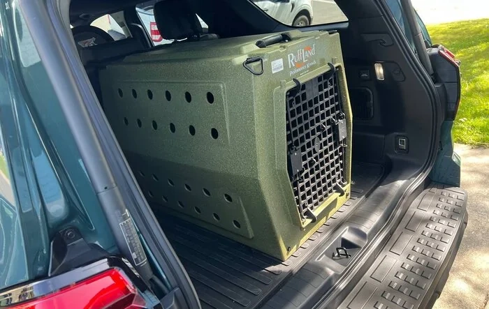 Ruffland Large Kennel (for dogs / pets) fits in cargo area