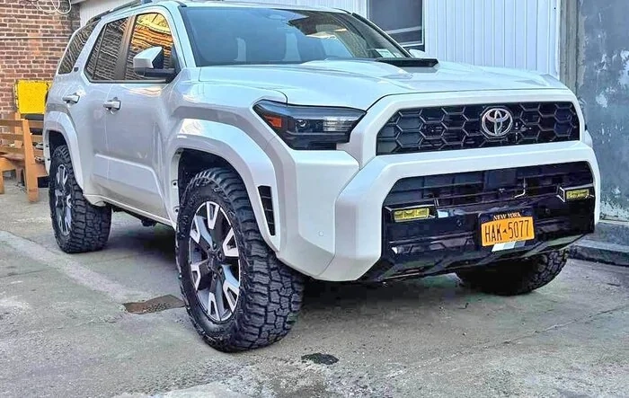 Bigger tires 33's 285/60r20 on my TRD Sport factory wheels (Mickey Thompson Baja Boss)