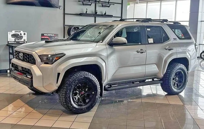 2025 4Runner TRD Sport - Build on 2" Torq front level kit, TRD Pro 18" Wheels, 285/65R18 AT4W Tires