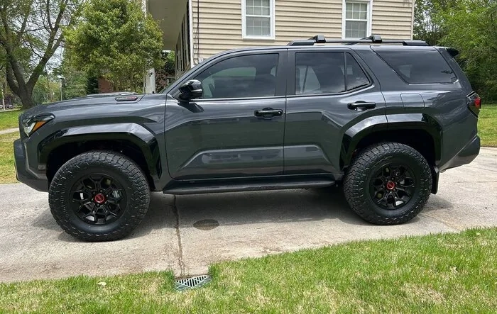 TRD Pro on 35" Tires (Nitto Recon Grapplers) & Peak Suspension 1" lift
