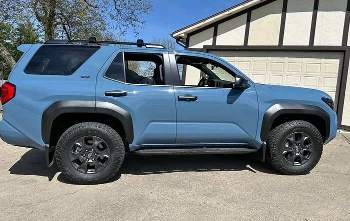 SR5 on Lexus GX550 Overtrail Wheels, 265/70/18 tires, Stock Suspension