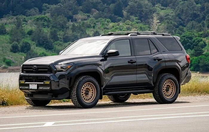 Underground SR5 on Wildpeak AT4W 275/65/18, Method 320 Wheels +18 offset. Stock suspension, no lift, no rub