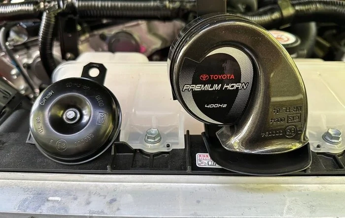 Toyota "Premium Horn" install with before / after sound clip videos
