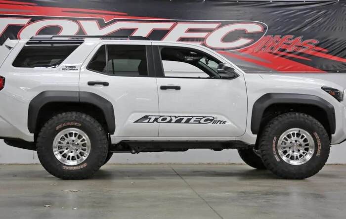Toytec Spacer Lift Kit (2.5"), Method Wheels (703) +35 offset, General Grabber A/TX (35x12.5x17)