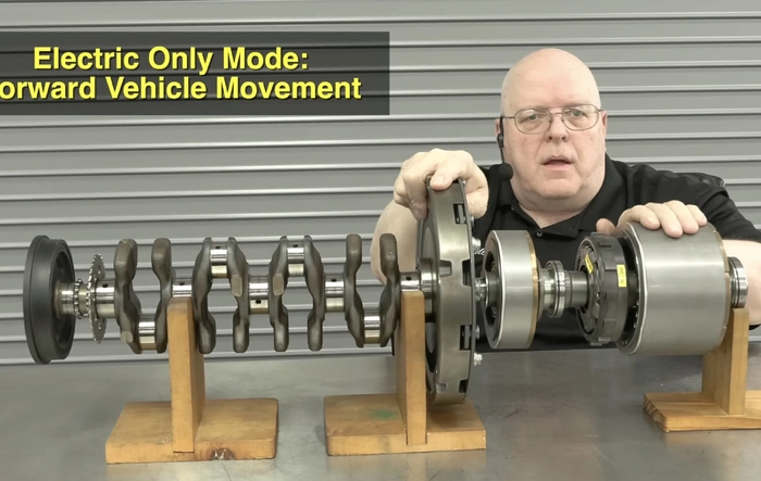 How the transmission in the 4Runner hybrid works