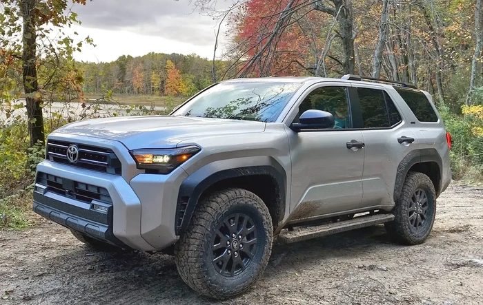 2025 4Runner SR5 (stock) on 275/70/17 Falken Wildpeak AT4W - thoughts / impressions