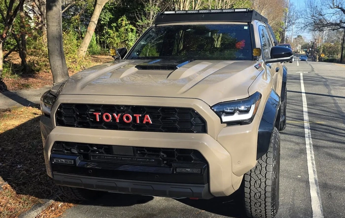Mudbath TRD Pro Build: Westcott lift & sliders, Sherpa rack & side molle panels, Diode Dynamics SS40 40" light bar & SS3 ditch lights