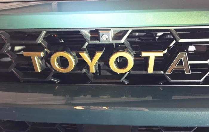 Heritage Grille Letters Color Swap - Black to Bronze