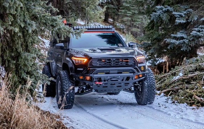 Mammoth4runner 6th gen build: she looks good in the snow & desert 👌🏻