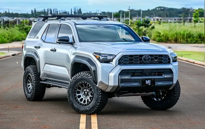 ORP on Kings 3" Inch Lift Kit, MT Baja Boss AT 295/70/17, Fuel Vector 0 Offset wheels