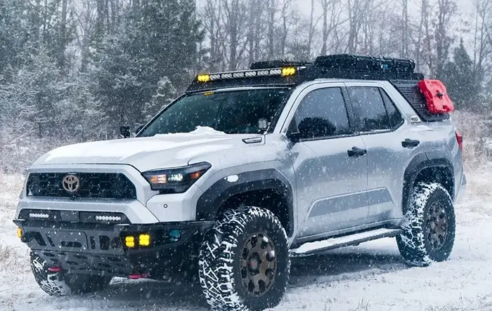 Snow day for 2025 4Runner build w/ Sherpa rack, Lil B's Fabrication front bumper, Trailhunter wheels & 33's, roof light bar & more