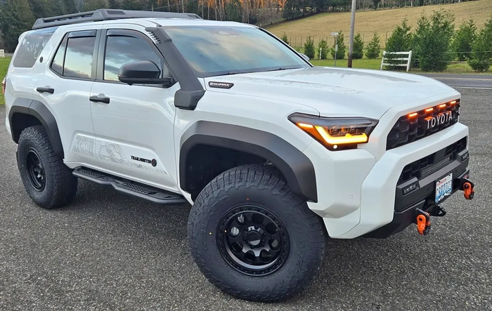 Project Trailhunter 4Runner Build: Westscott Lift, 35's